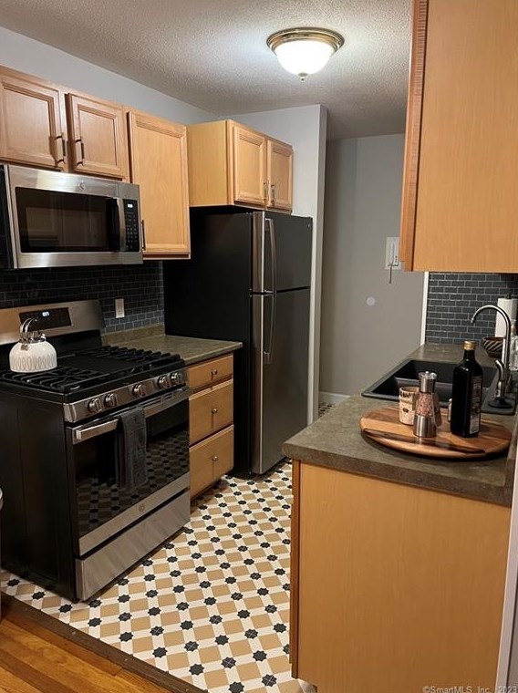 139 Regency Park Dr Unit 139, Agawam, MA