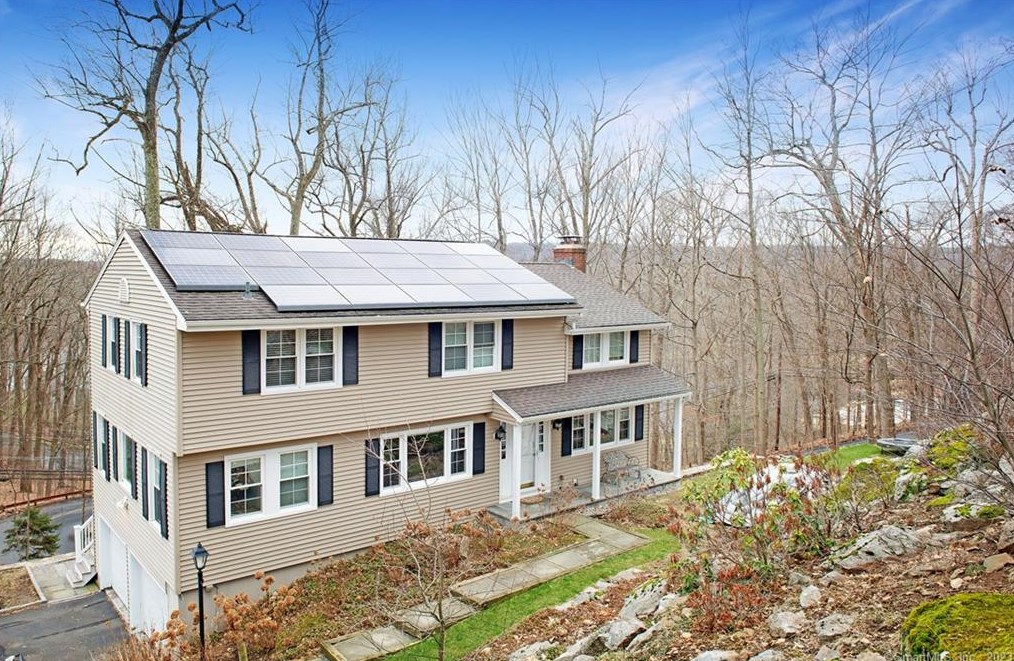32 Old Barlow Mountain Rd, Ridgefield, CT 06877