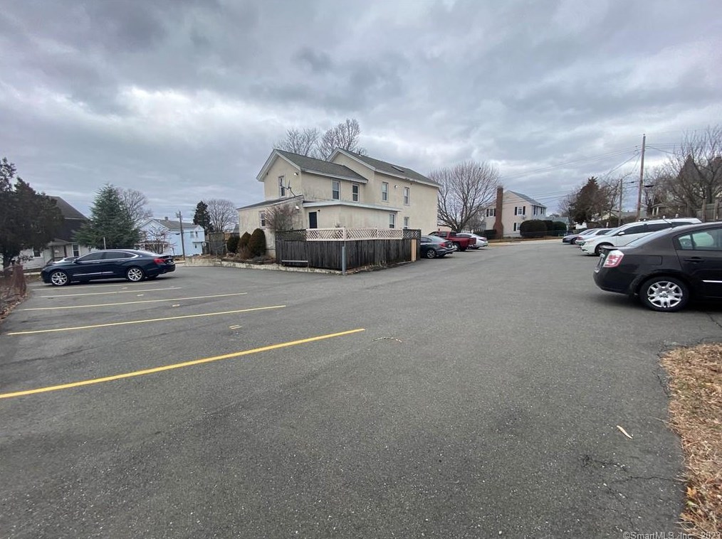 49 Ledyard Ave #4, Groton, CT 06340