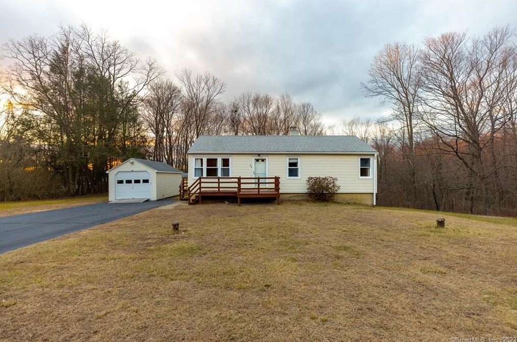 44 Sunny Ridge Rd, Bethlehem, CT 06751