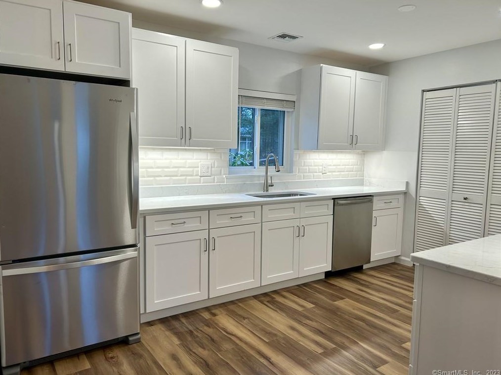 2 Partridge Ct Unit 2, Simsbury, CT