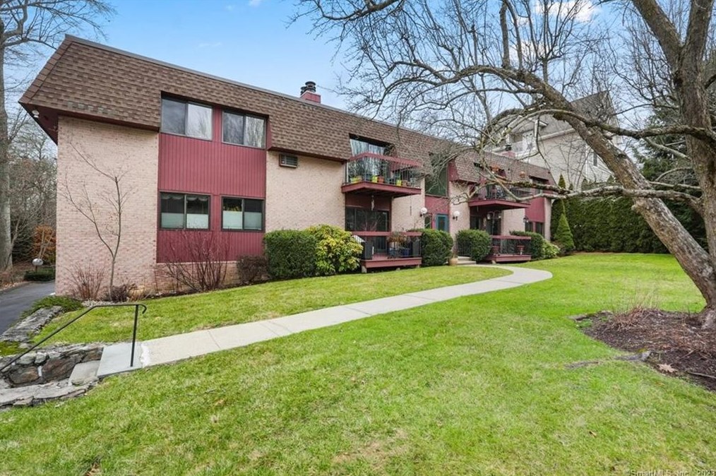 80 Maple Tree Ave #15, Stamford, CT 06906