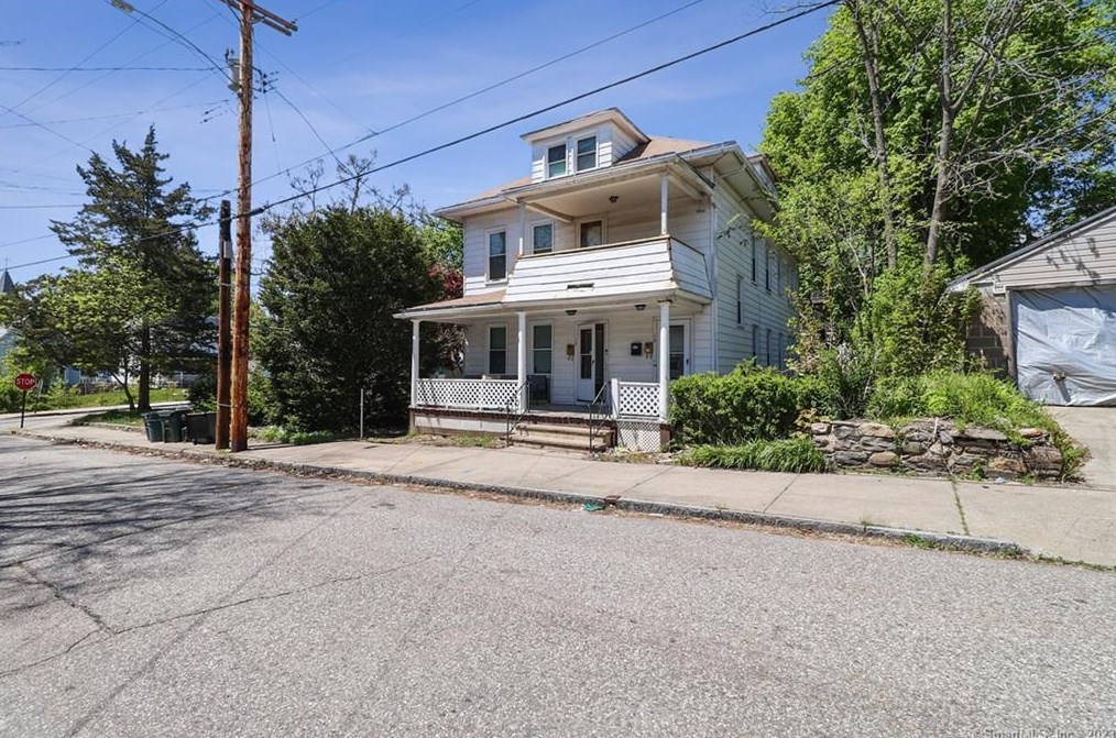 19 5th St, Ansonia, CT 06401