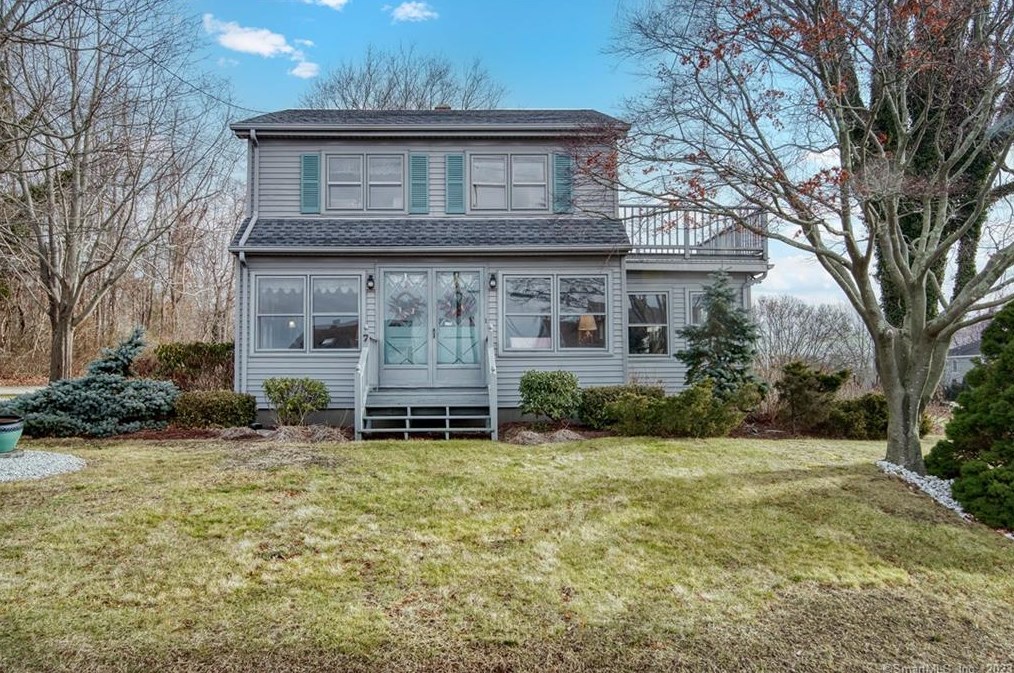 7 Arcadia Rd, Niantic, CT 06357