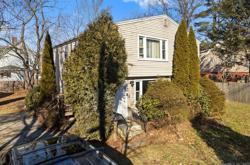 64 Hobson Ave, New-Haven, CT 06514 exterior
