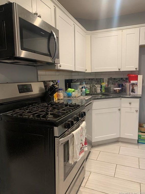 6 Hickory St, Meriden CT  06451-3003 exterior