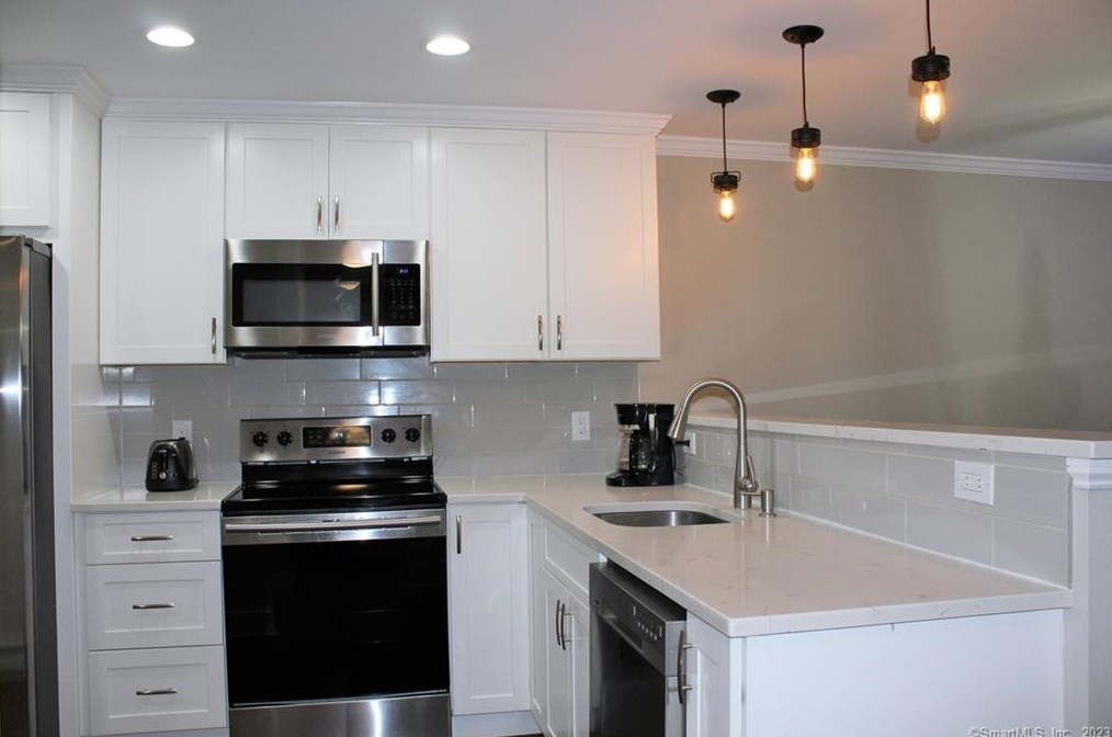 87 Chestnut St #c, Bethel, CT