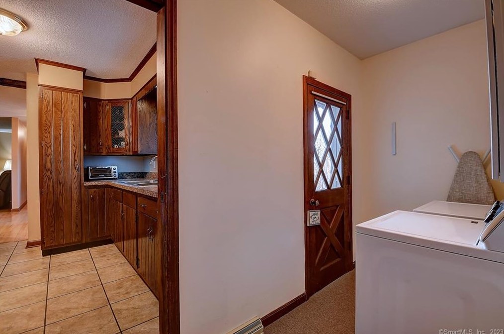 41 Trout Brook Dr, Union City CT  06770-5024 exterior