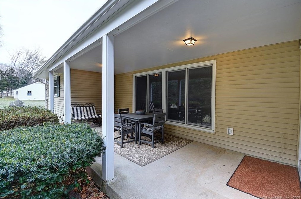 41 Trout Brook Dr, Union City CT  06770-5024 exterior