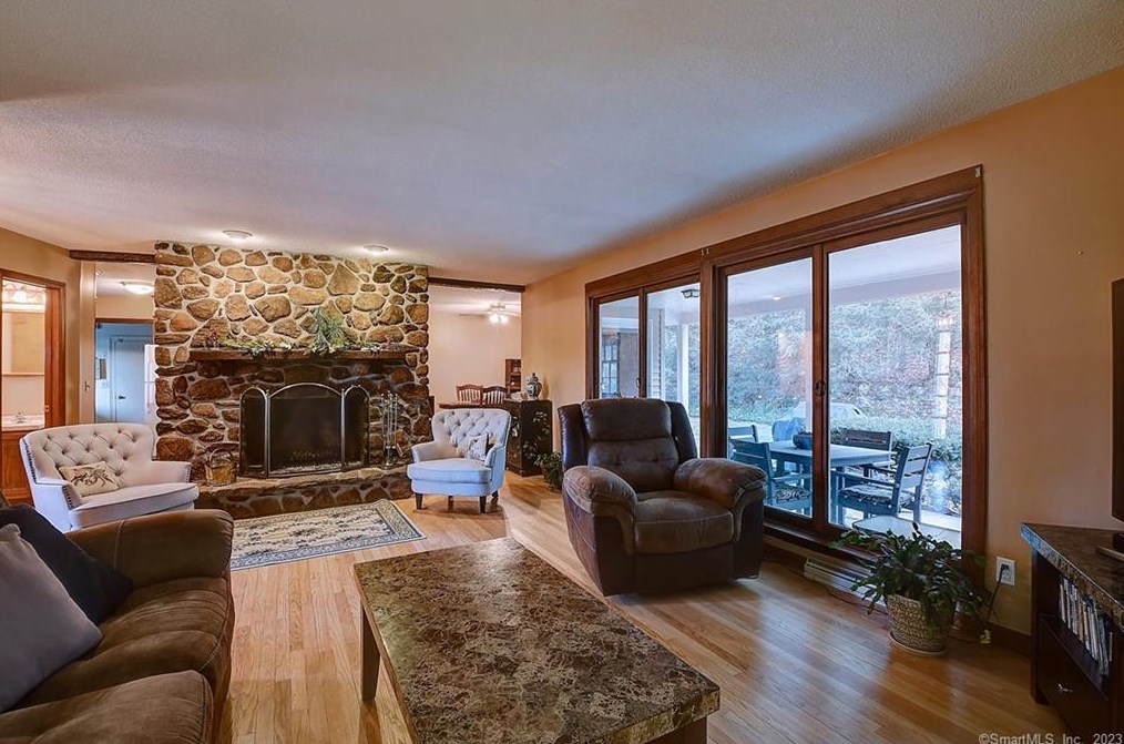 41 Trout Brook Dr, Union City CT  06770-5024 exterior