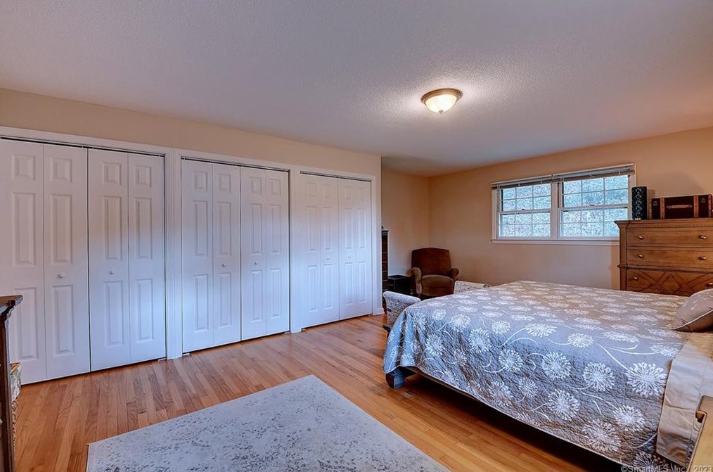 41 Trout Brook Dr, Union City CT  06770-5024 exterior