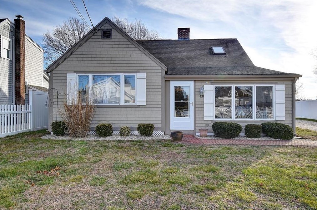 28 Stannard Dr, Westbrook, CT 06498-2022