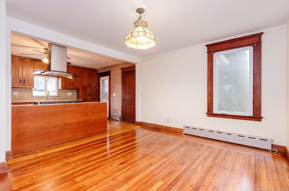 46 Manila St, Watertown CT  06779-1908 exterior