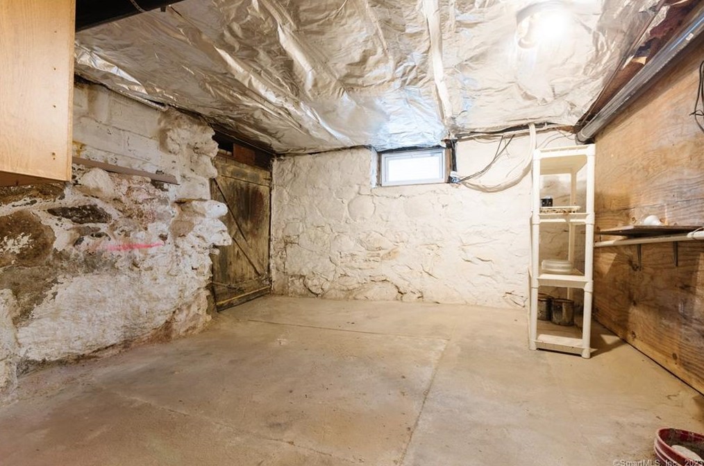 46 Manila St, Watertown CT  06779-1908 exterior