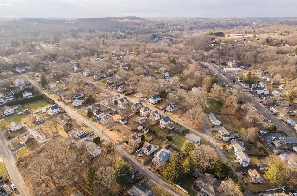 46 Manila St, Watertown CT  06779-1908 exterior