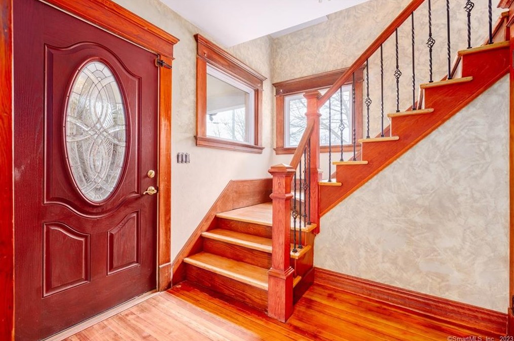 46 Manila St, Watertown CT  06779-1908 exterior