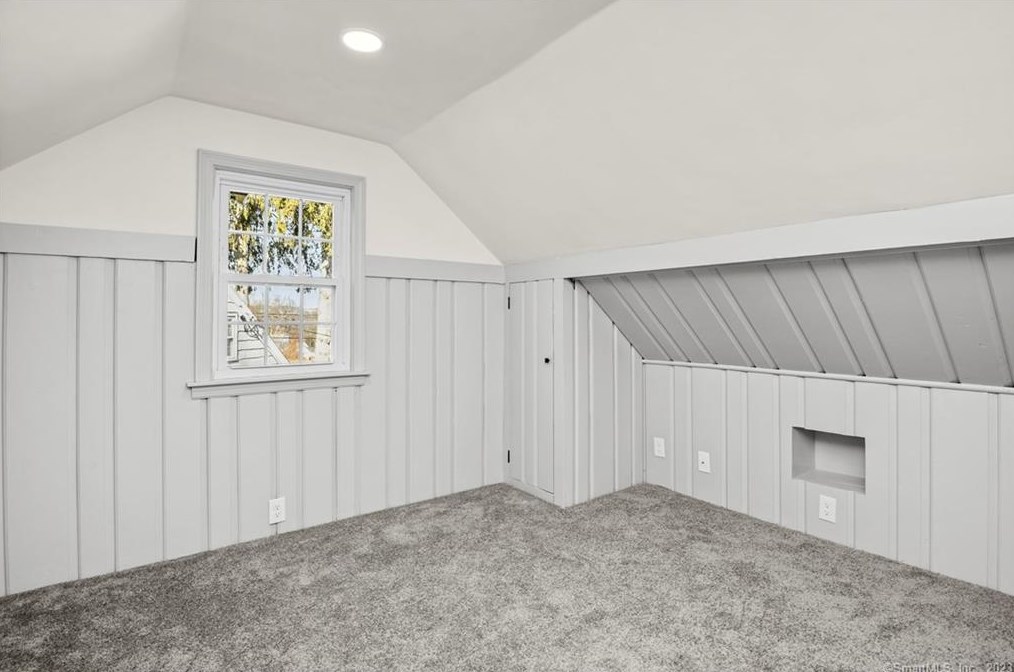 206 Hoadley St, Union City CT  06770-2537 exterior