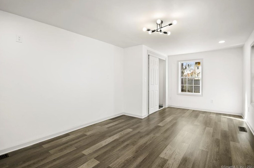 206 Hoadley St, Union City CT  06770-2537 exterior