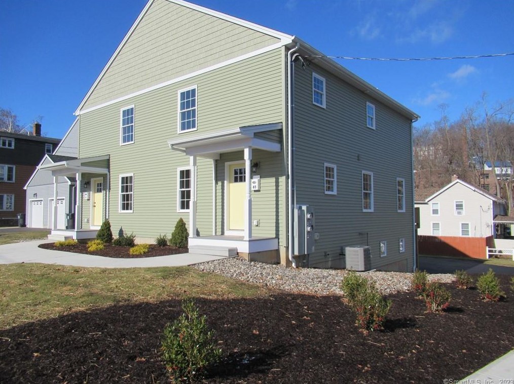 65 Harrison St, Bristol, CT 06010