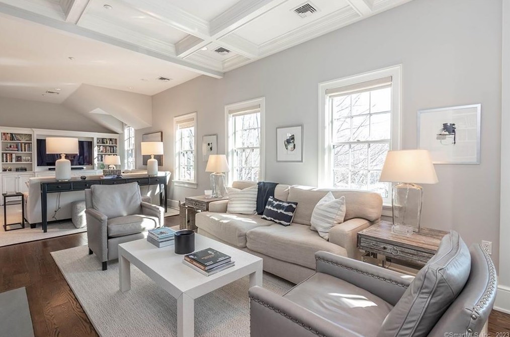 49 Southport Green #49, Southport, CT 06890
