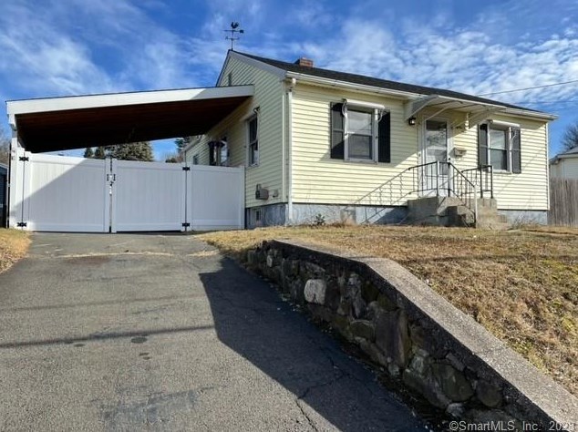 89 Carol Dr, Bristol, CT 06010