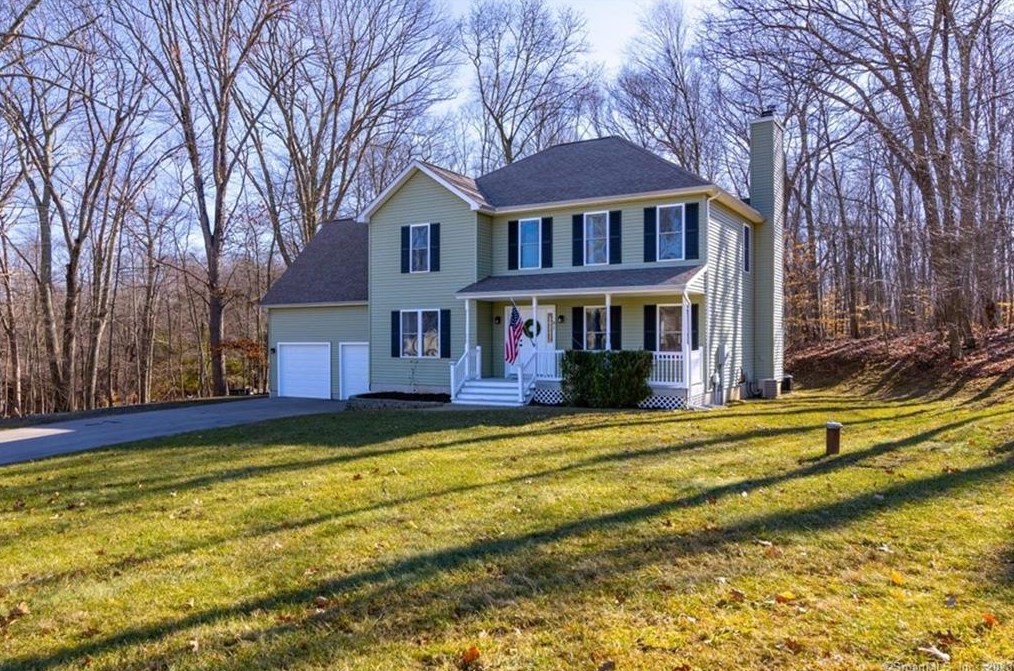 81 Derry Hill Rd, Uncasville, CT 06382
