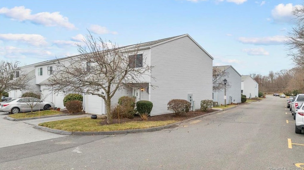 565 Clark Ave #35, Bristol, CT 06010