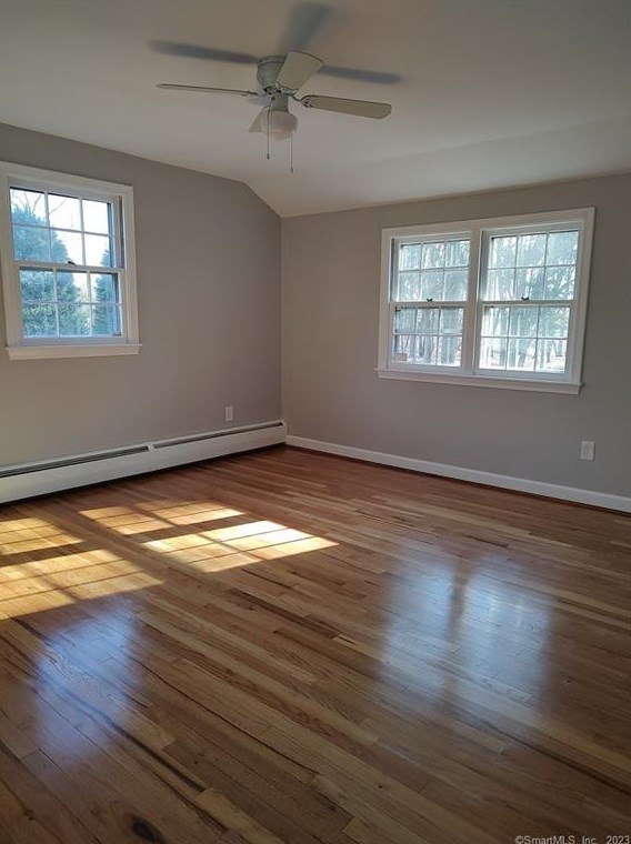 215 Tremont St, Hartford CT  06111-4742 exterior