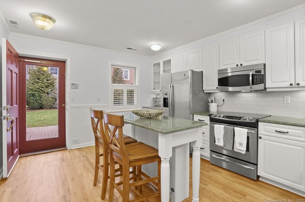 51 Forest Ave #83, Old Greenwich, CT 06870