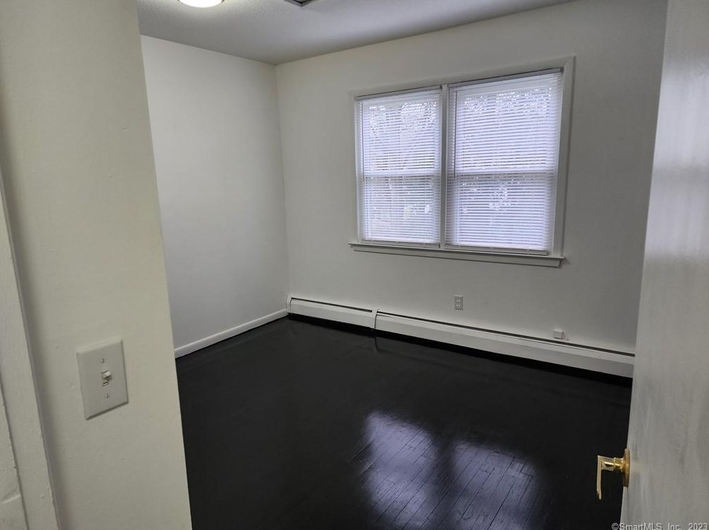 861 Curtis St, Meriden CT  06450-6602 exterior
