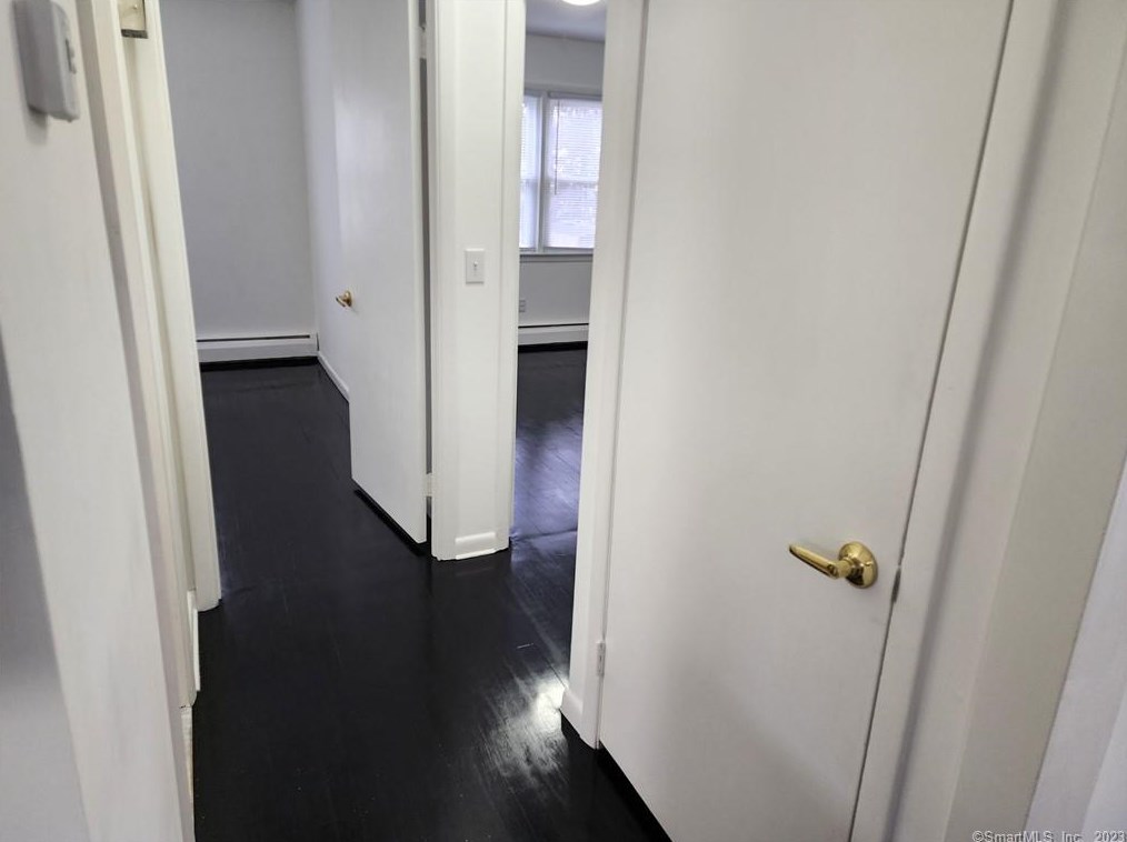 861 Curtis St, Meriden CT  06450-6602 exterior