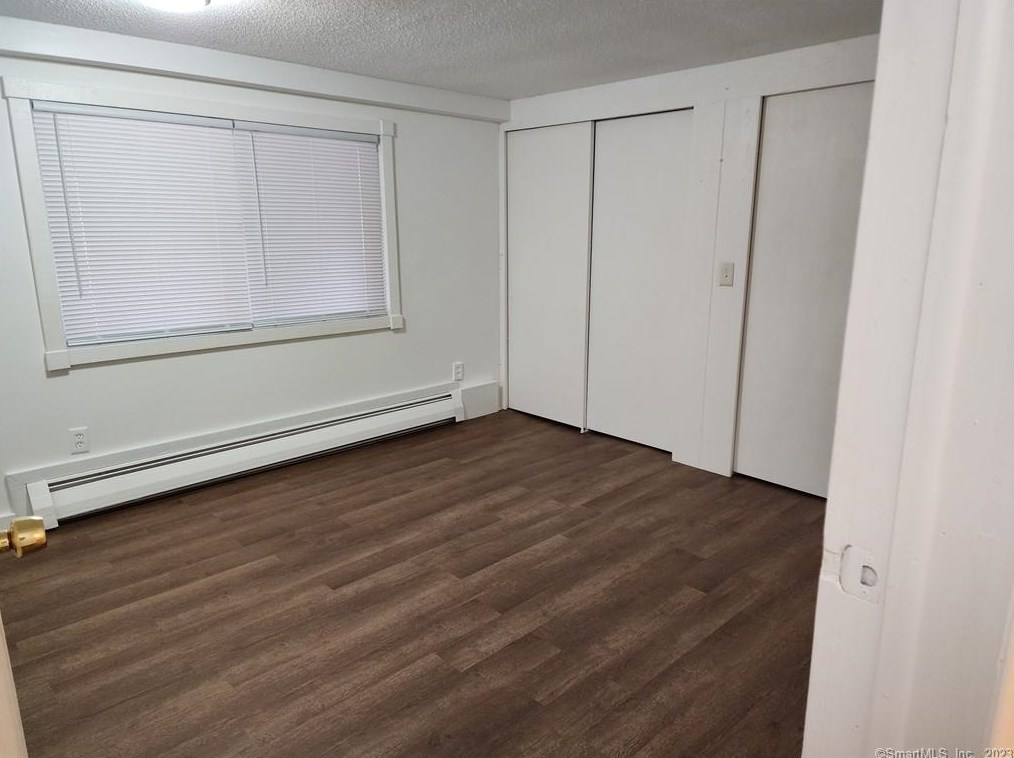 861 Curtis St, Meriden CT  06450-6602 exterior