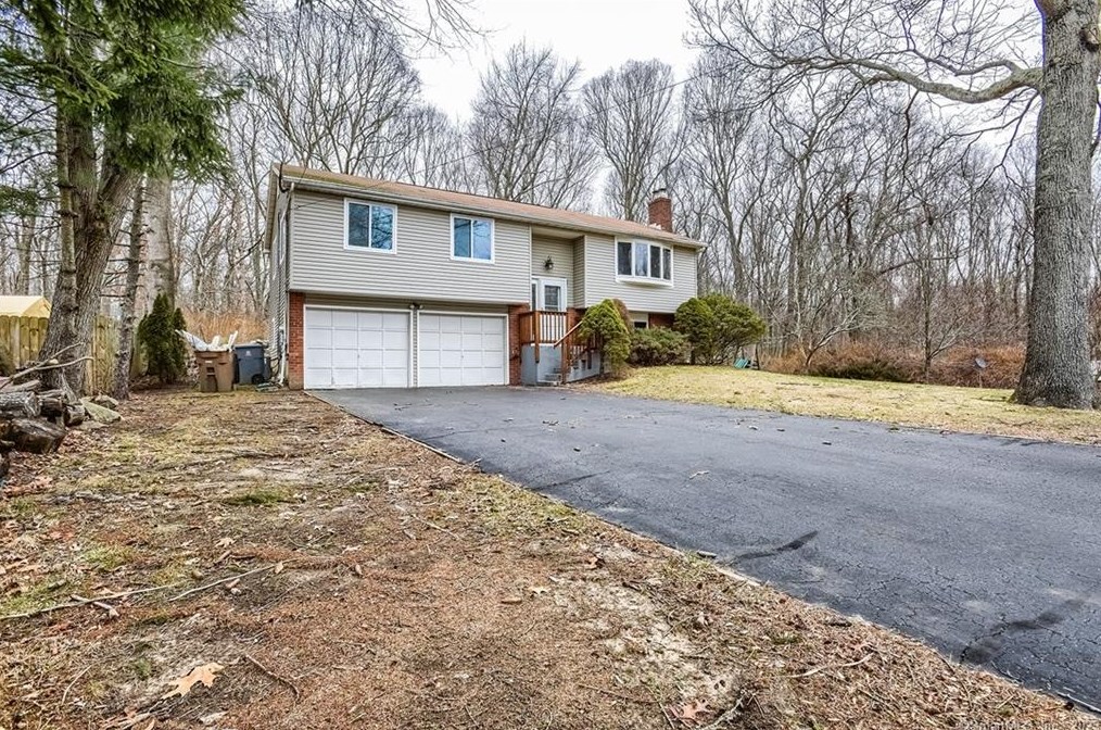 57 White Birch Cir, Niantic, CT 06357