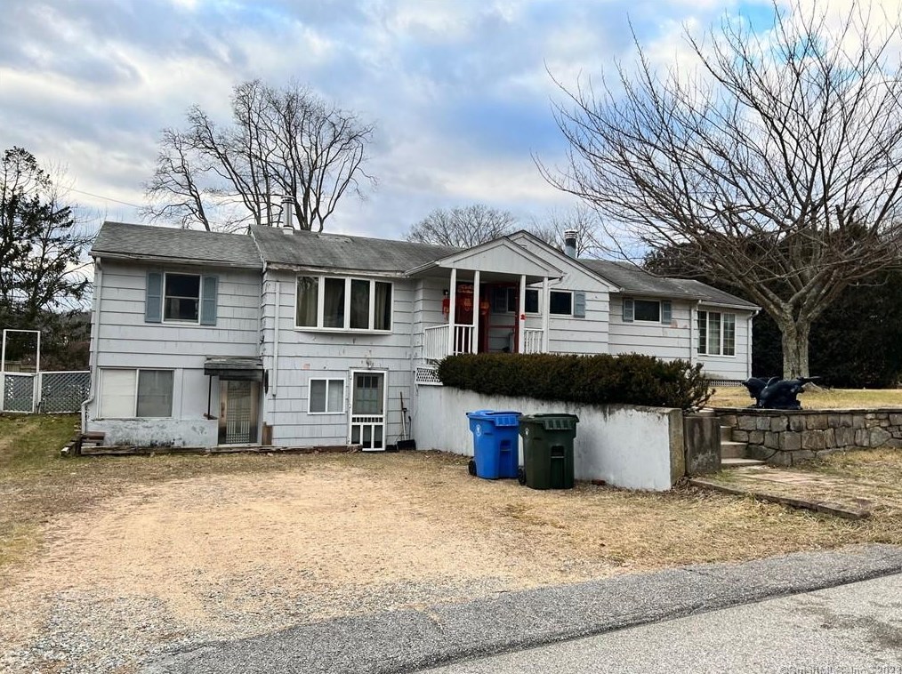 7 Shore Rd, Norwich, CT 06360