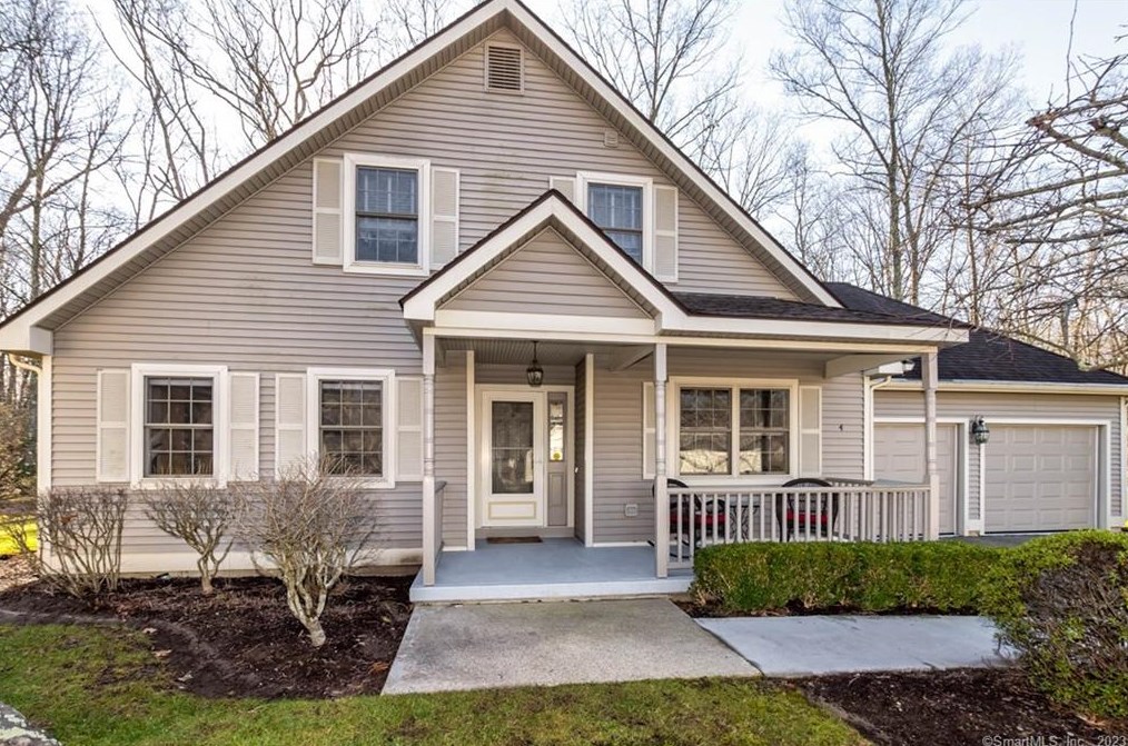 4 Tupelo Ln #4, Niantic, CT 06357
