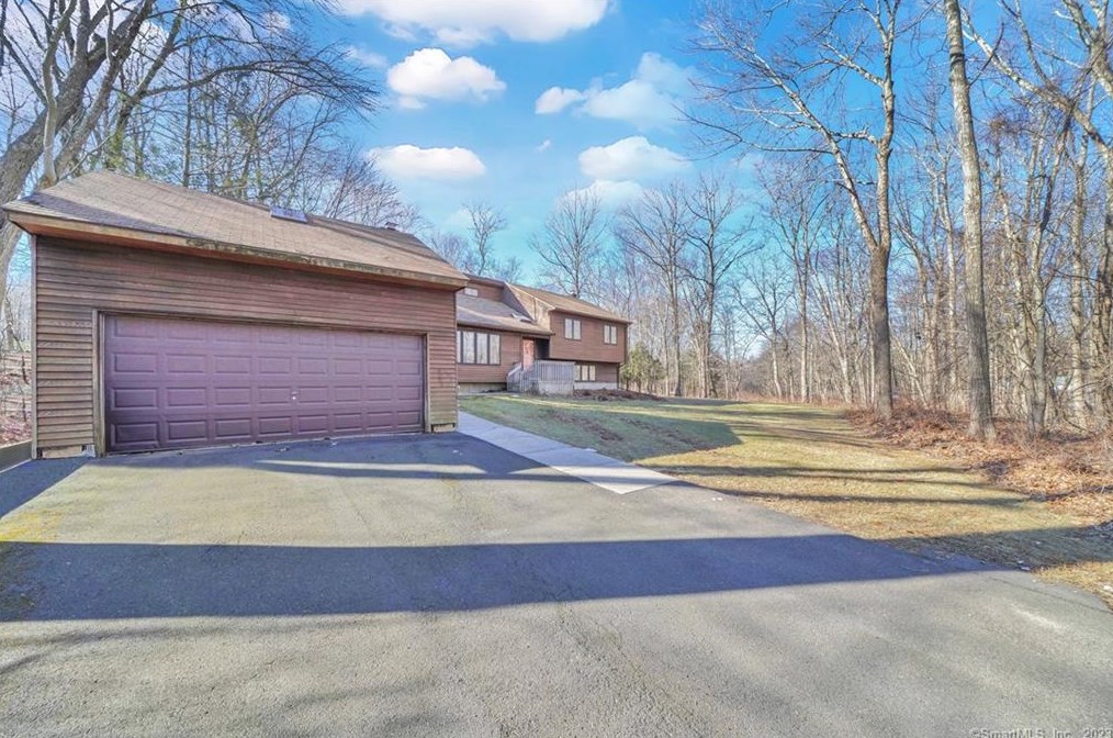 338 Dunn Rd, Coventry, CT 06238