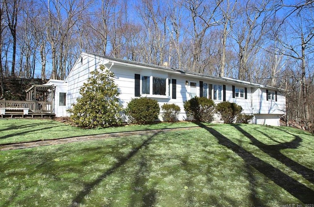 225 Pastors Walk, Upper Stepney, CT 06468