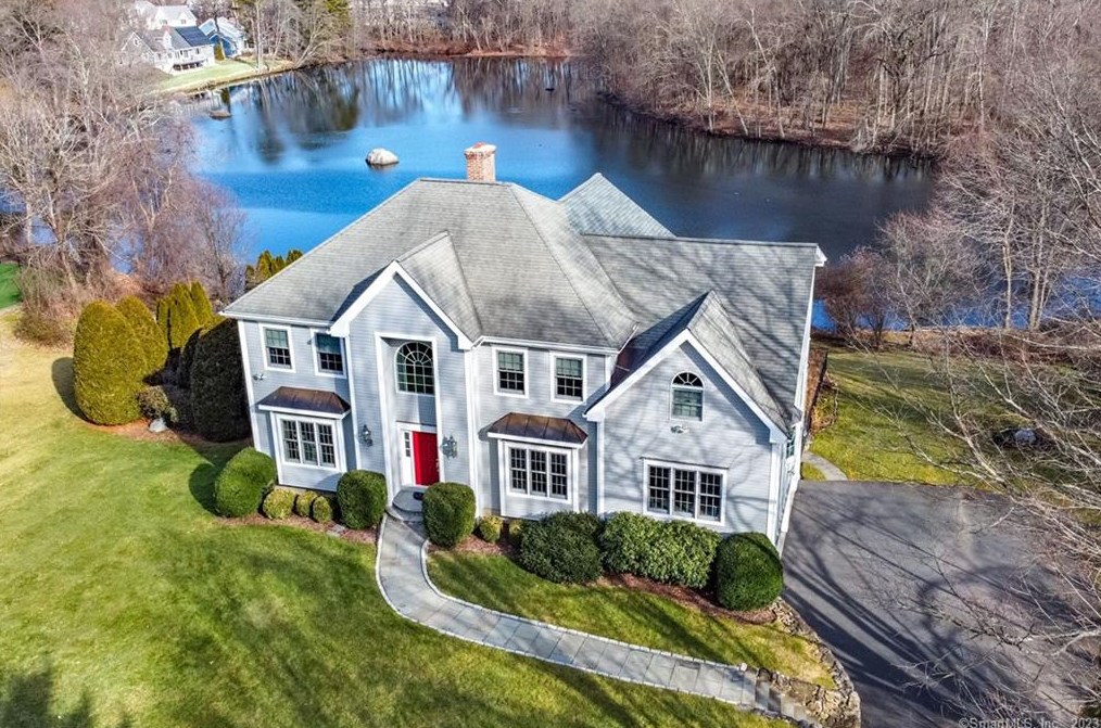 132 1/2 W Norwalk Rd, Norwalk, CT 06850