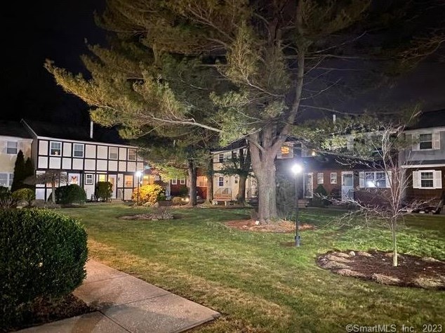 83 Gate Ln, New Haven CT  06514-2232 exterior