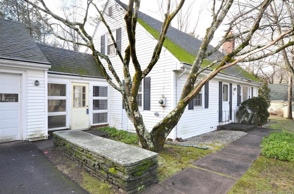 11 Hiram Ln, Bloomfield, CT 06002