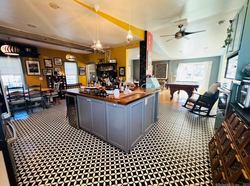 294 Broad St, Killingly, CT 06239