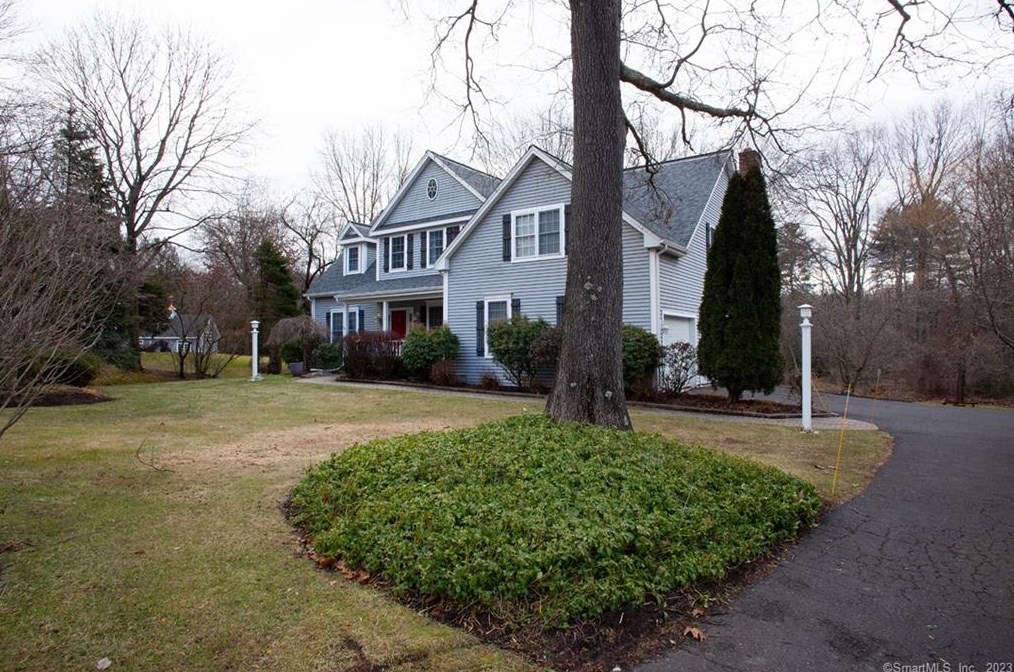 3 Kelly Farm Rd, Simsbury CT  06070-1678 exterior