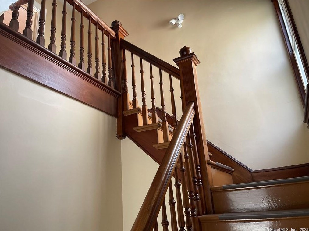 142 Atkins St, Meriden CT  06450-3468 exterior