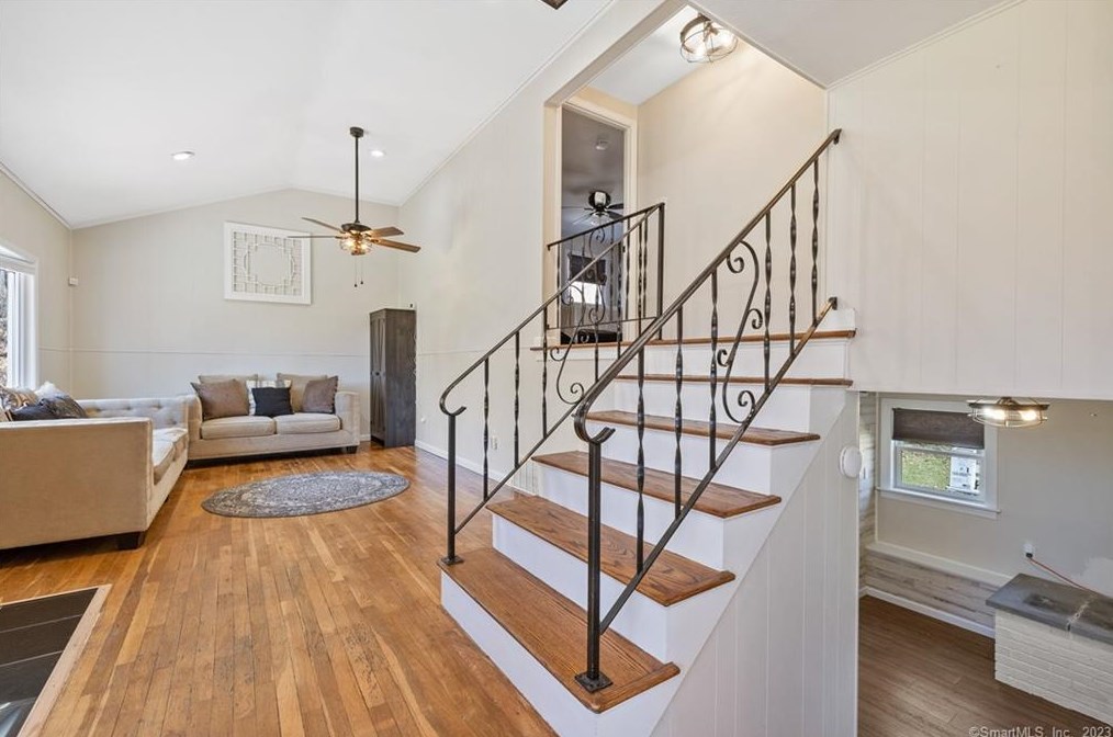 42 Kanter Dr, Vernon CT  06066-5440 exterior