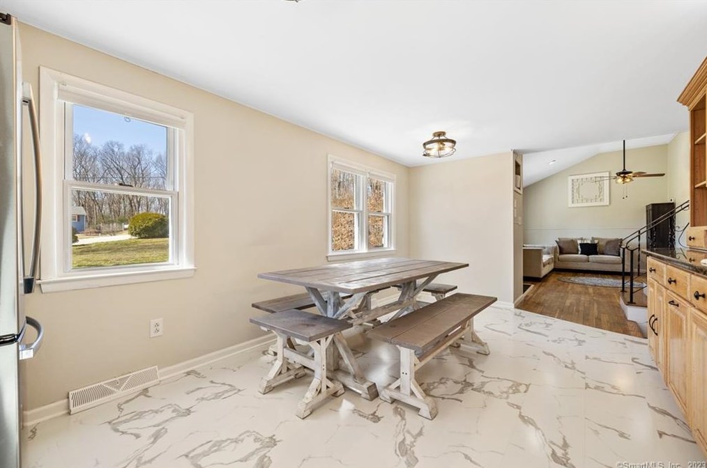 42 Kanter Dr, Vernon CT  06066-5440 exterior