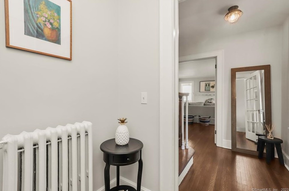 83 Woodmere Rd, Stamford, CT 06905