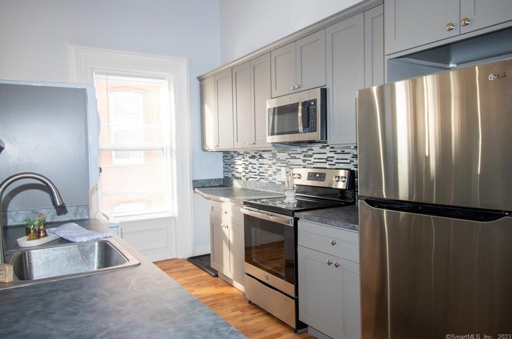 140 State St #h, United States Coast Guard Ac, CT 06320
