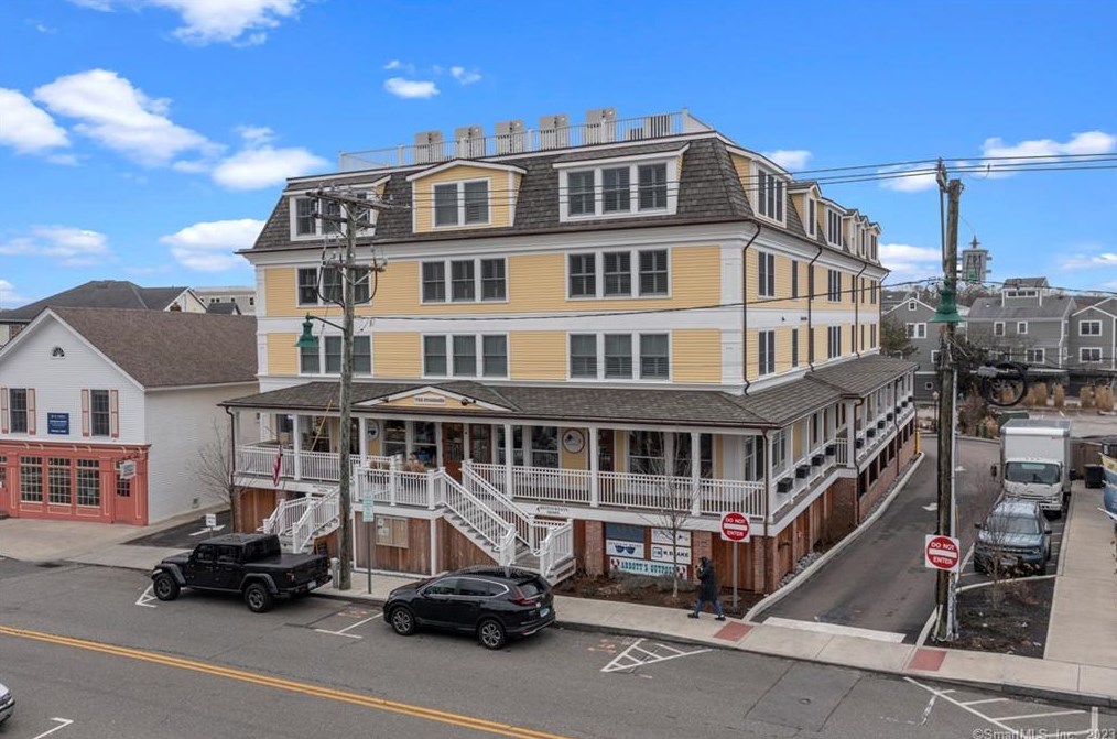 3 Water St #402, Mystic, CT 06355