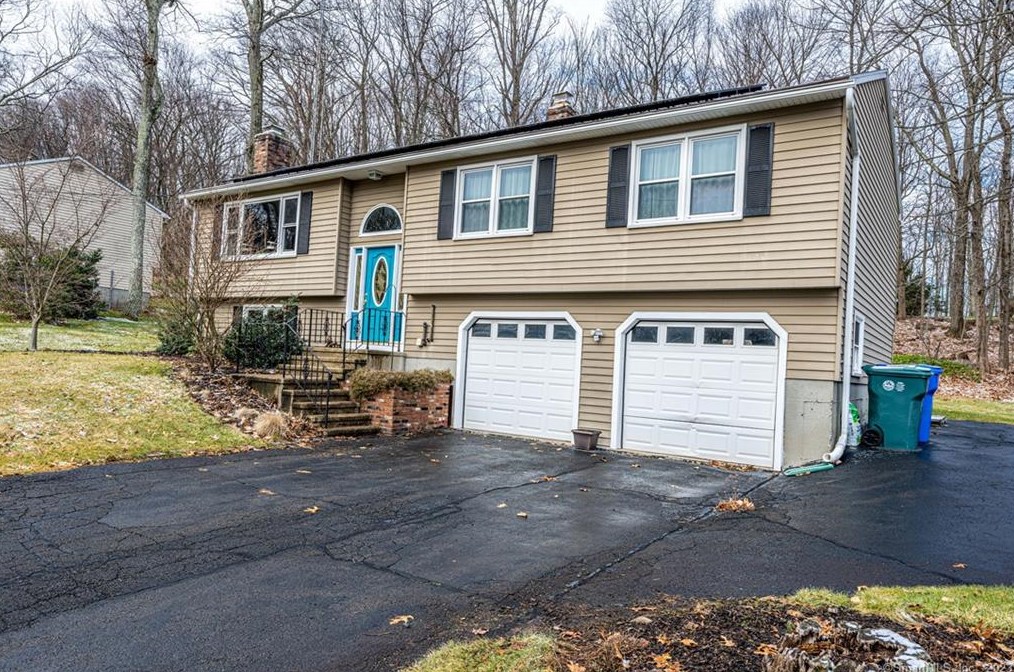 45 Booth Ter, New Haven, CT 06518 exterior