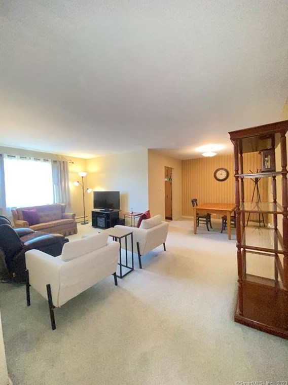 70 Grove Hill St #2i, New Britain, CT 06052
